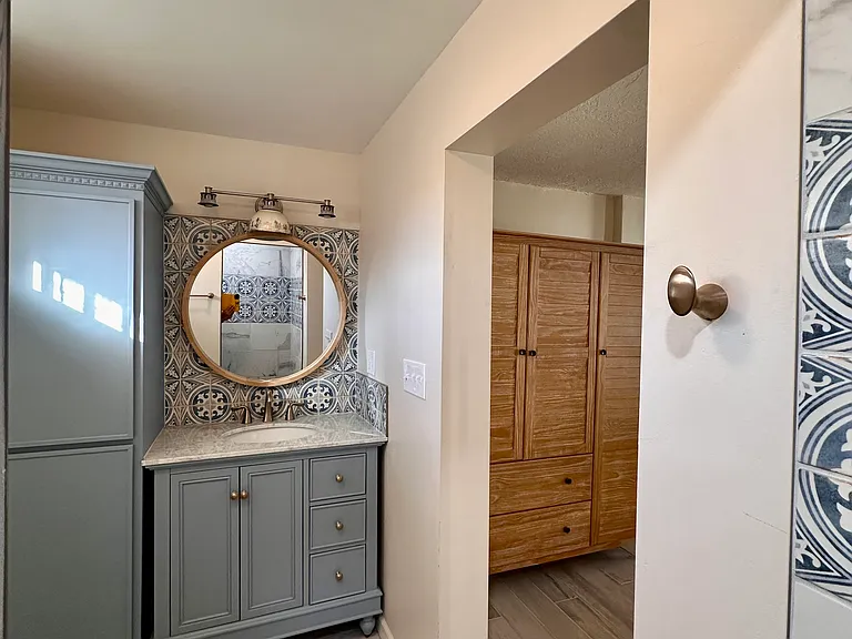 414 W Las Cruces Ave #1 — Photo 10
