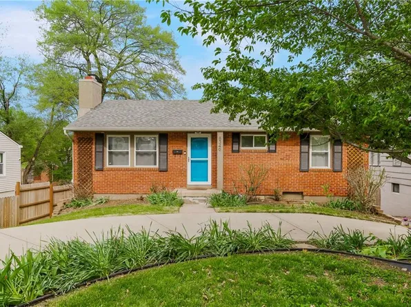 8349 Locust St, Kansas City, MO 64131