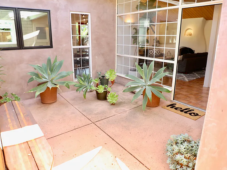 343 Peach Grove Ln — Photo 4