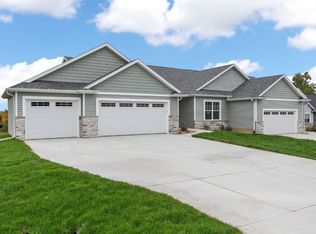 819 Tumble Grass Ct SE, Cedar Rapids, IA 52403