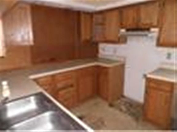 2nd image of 109 W Temperance St