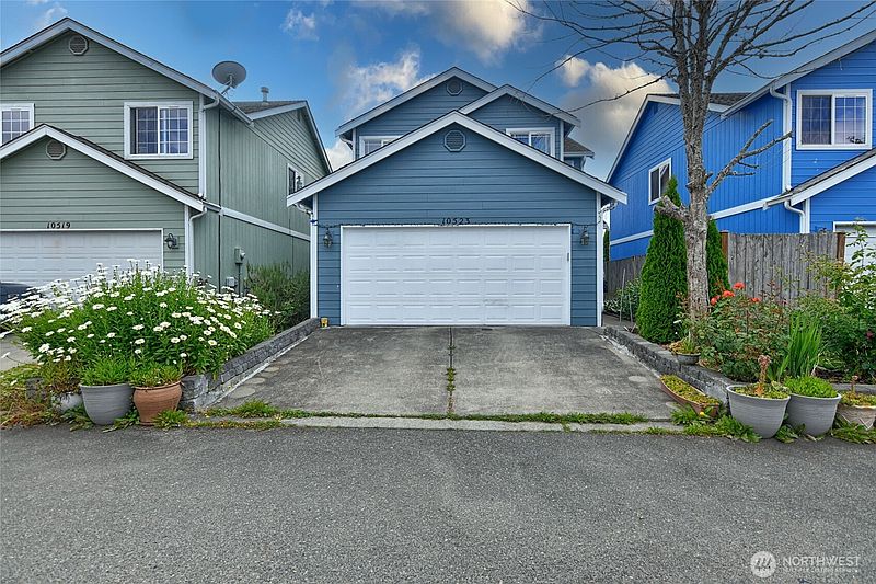 2nd image of 10523 7th Avenue W