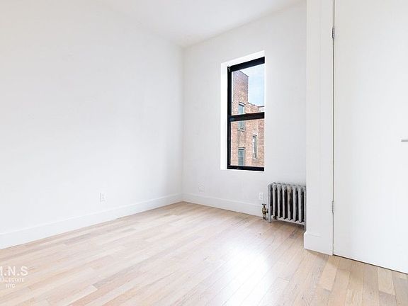 5th image of 1236 Pacific St #6F1