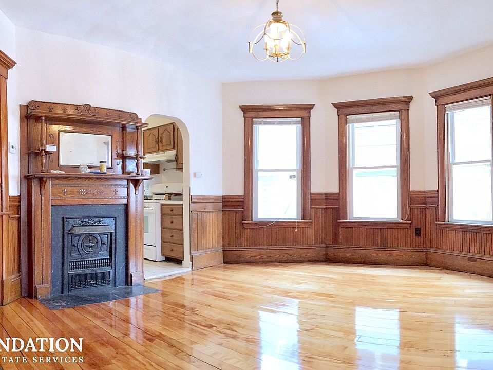 1st image of 28 Burton St #1