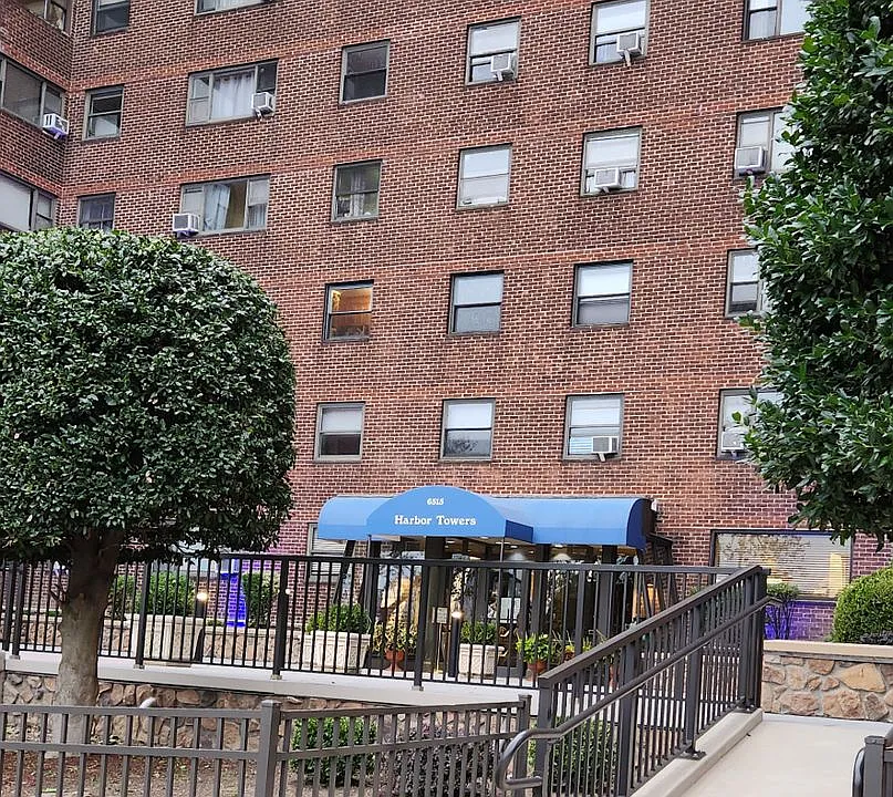 6515 John F Kennedy Blvd E #4L