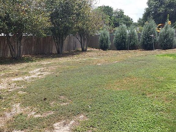 5th image of 1025 Cove Ln