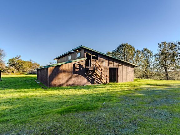 3rd image of 14880 Tyler Rd