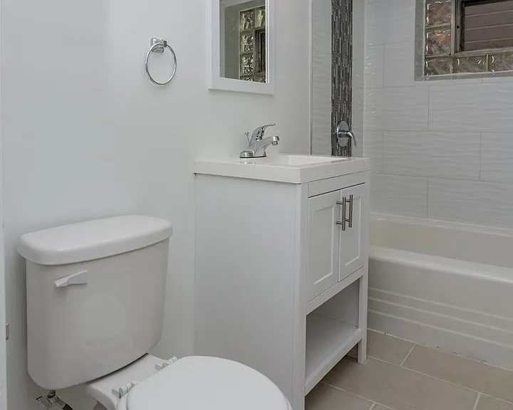 14113 S Stewart Ave — Photo 4
