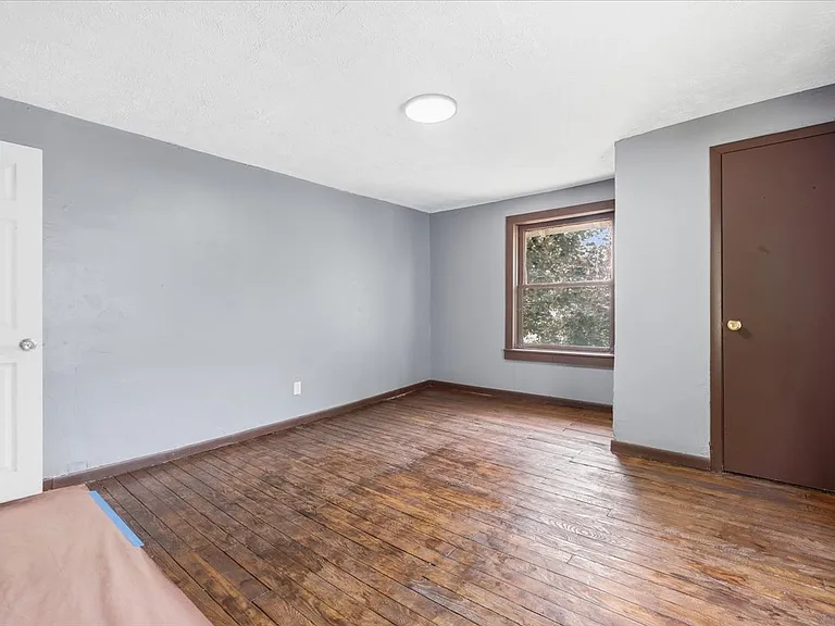 142 Western Ave — Photo 14