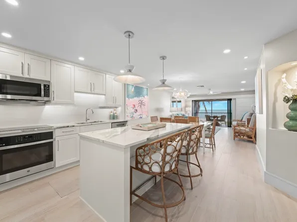 1795 Middle Gulf Dr APT 302, Sanibel, FL 33957