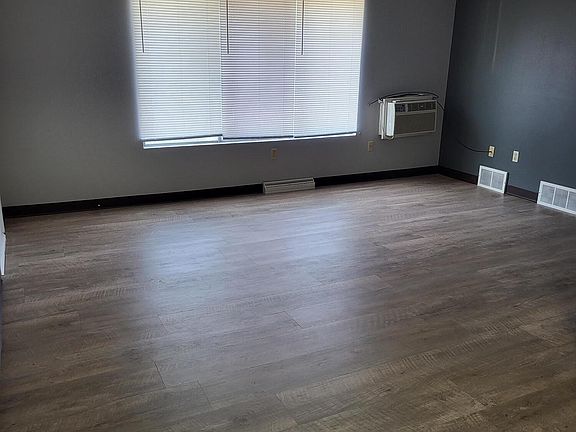 3rd image of 348 E Marquette St #10707406