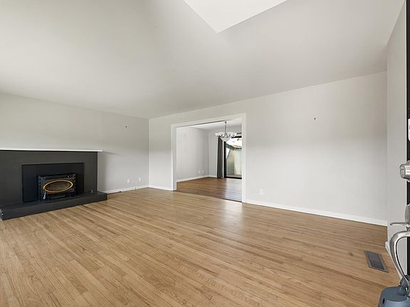 5th image of 2621 Neotomas Avenue
