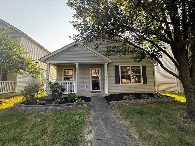 8257 Mira St — Photo 2