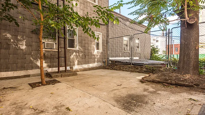 Rented by Nooklyn NYC LLC | media 23