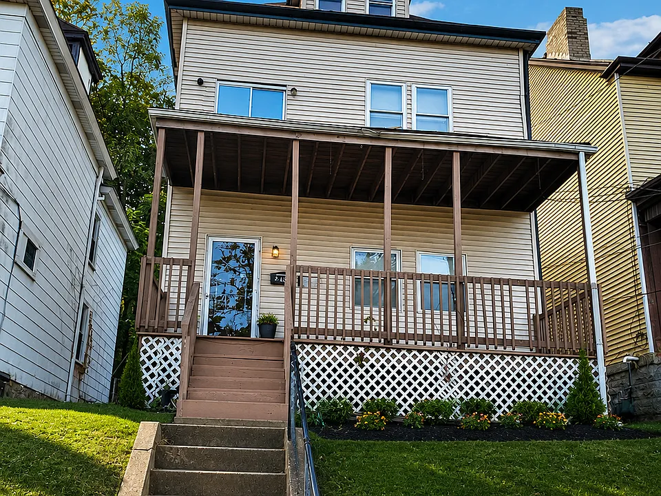 243 Watson Blvd #2
