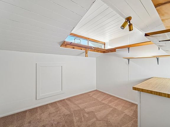 Primary Bedroom Closet