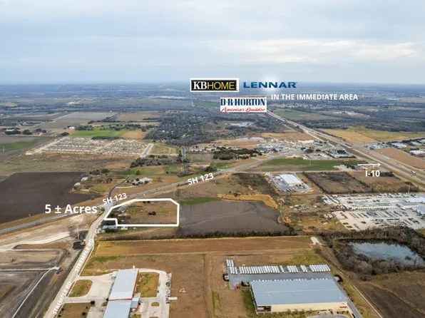 637 Strempel Rd, Seguin, TX 78155