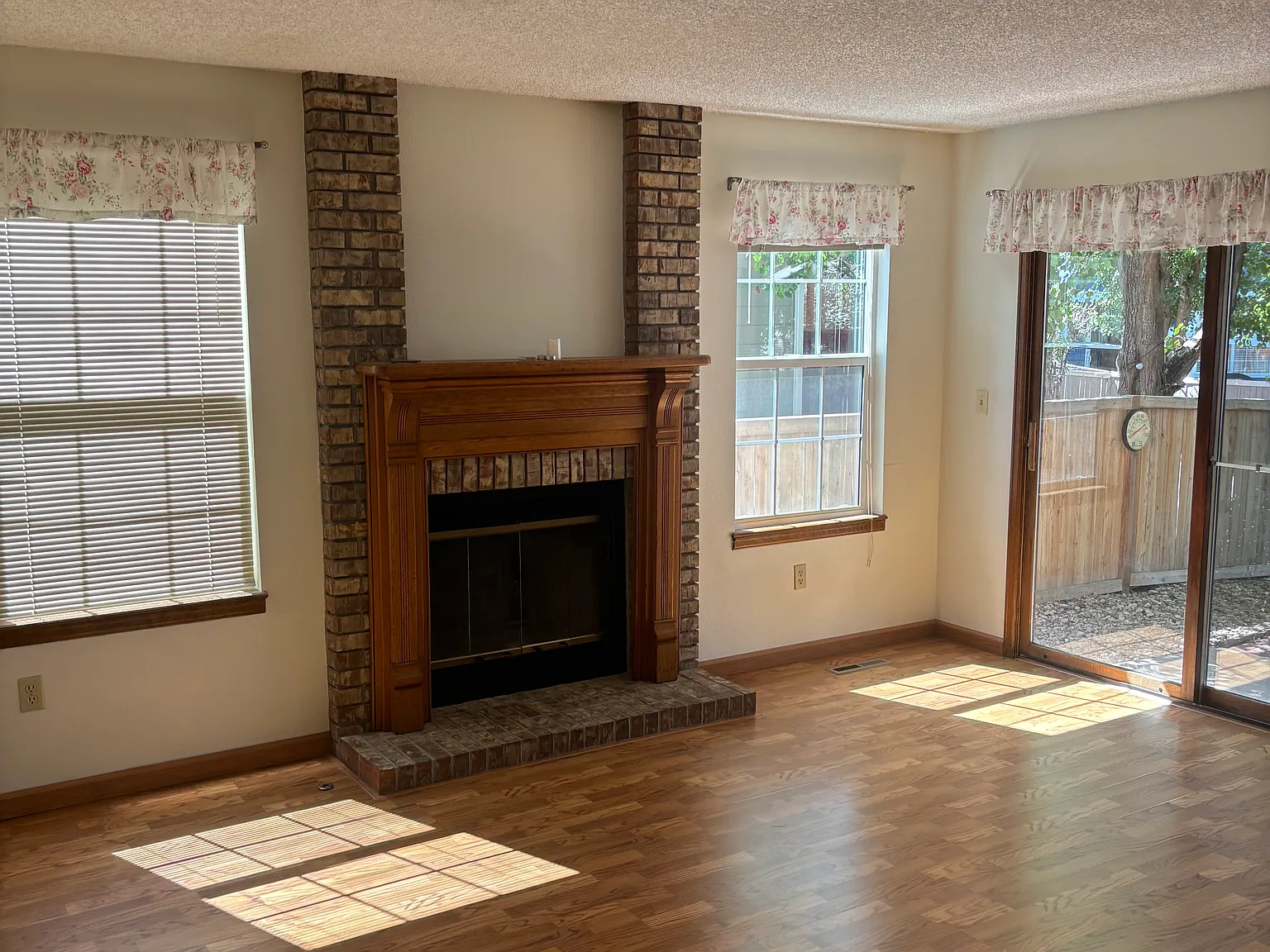 4 bed, 1816 sqft, $3,000 — Photo 3
