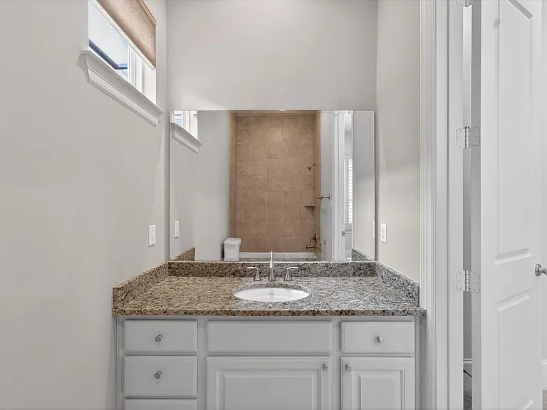 931 W 23rd St #I — Photo 27