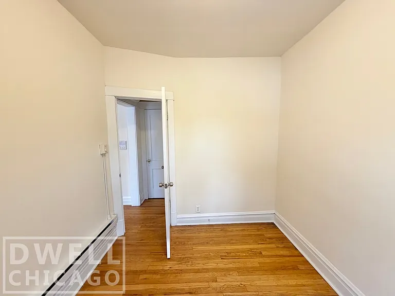 2915 W George St #2 — Photo 13