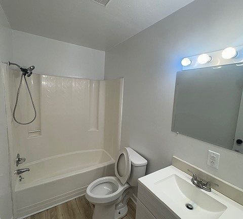 4th image of 2626 Tecoma Dr #7
