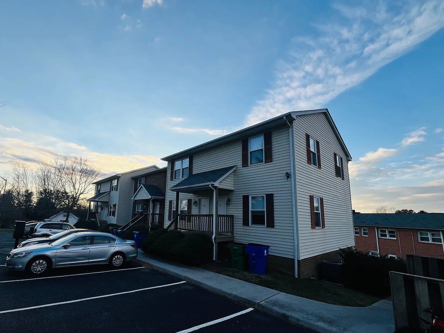 2 Bedroom, 1 Bath Apartment — Photo 3