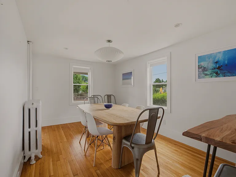 59 Houston Ave — Photo 8
