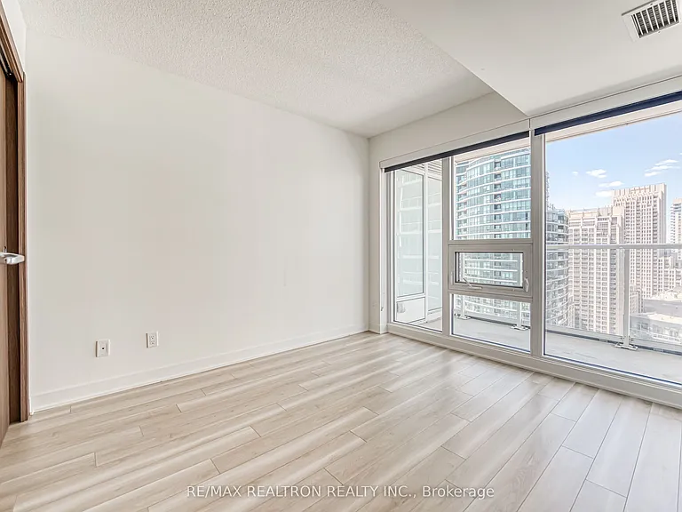 17 Bathurst St #2603 — Photo 26
