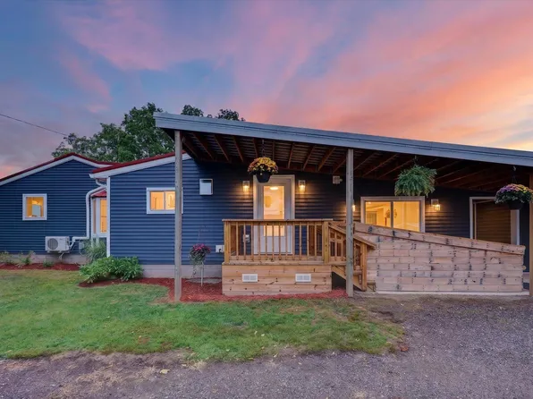 550 W Lake St, Sand Lake, MI 49343