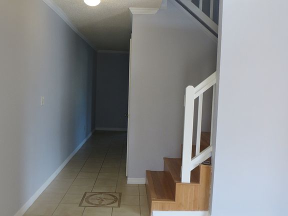4th image of 1366 Abbey Crescent Ln