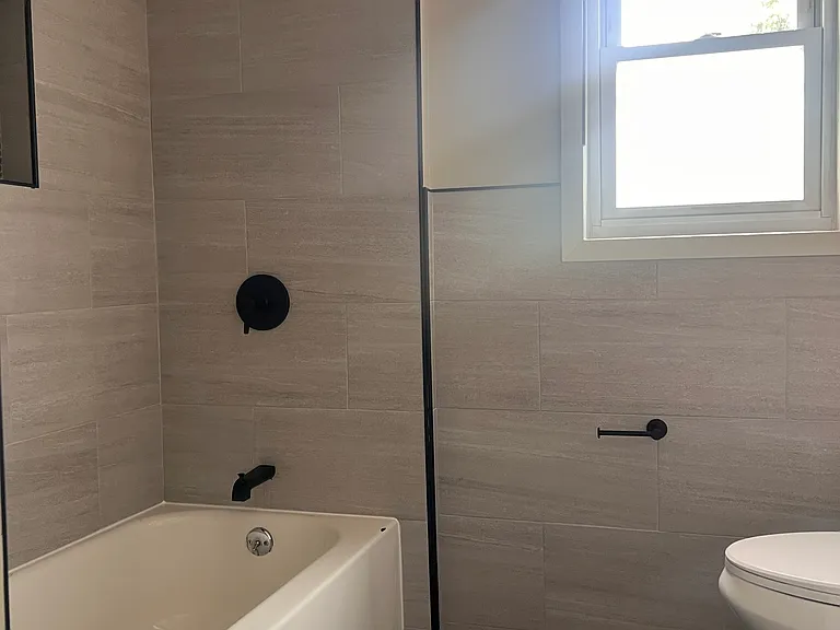 752 Belmont Ave #7 — Photo 12