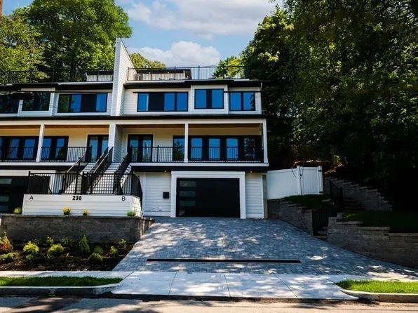 230 Austin St #B, West Newton, MA 02465