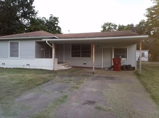 102 E Russell Ave, Bonham, TX 75418