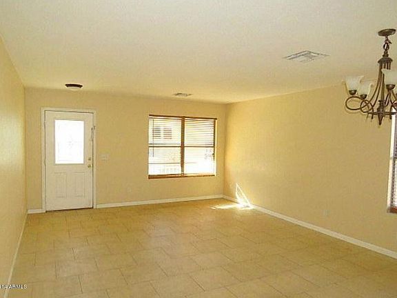 3rd image of 1006 E Milada Dr