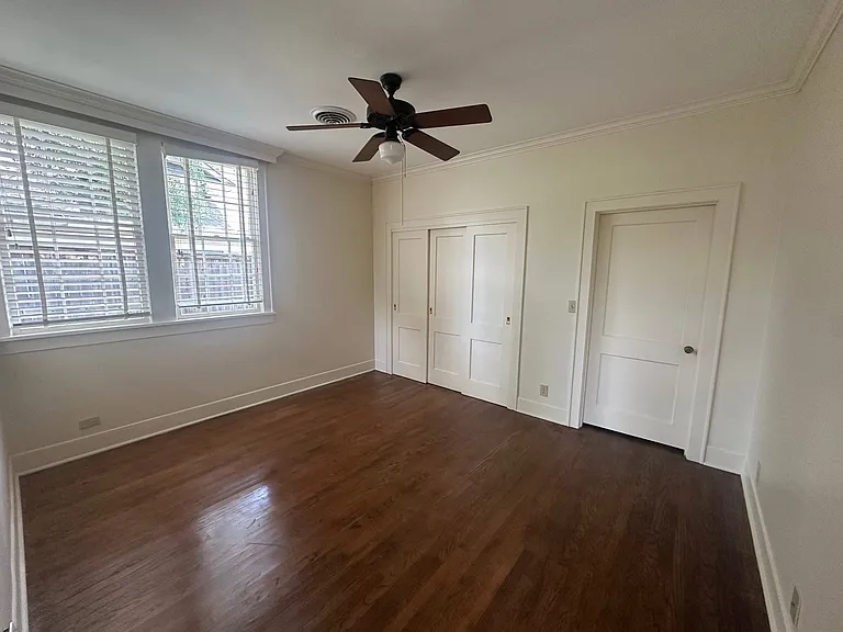 946 Delaware St — Photo 4