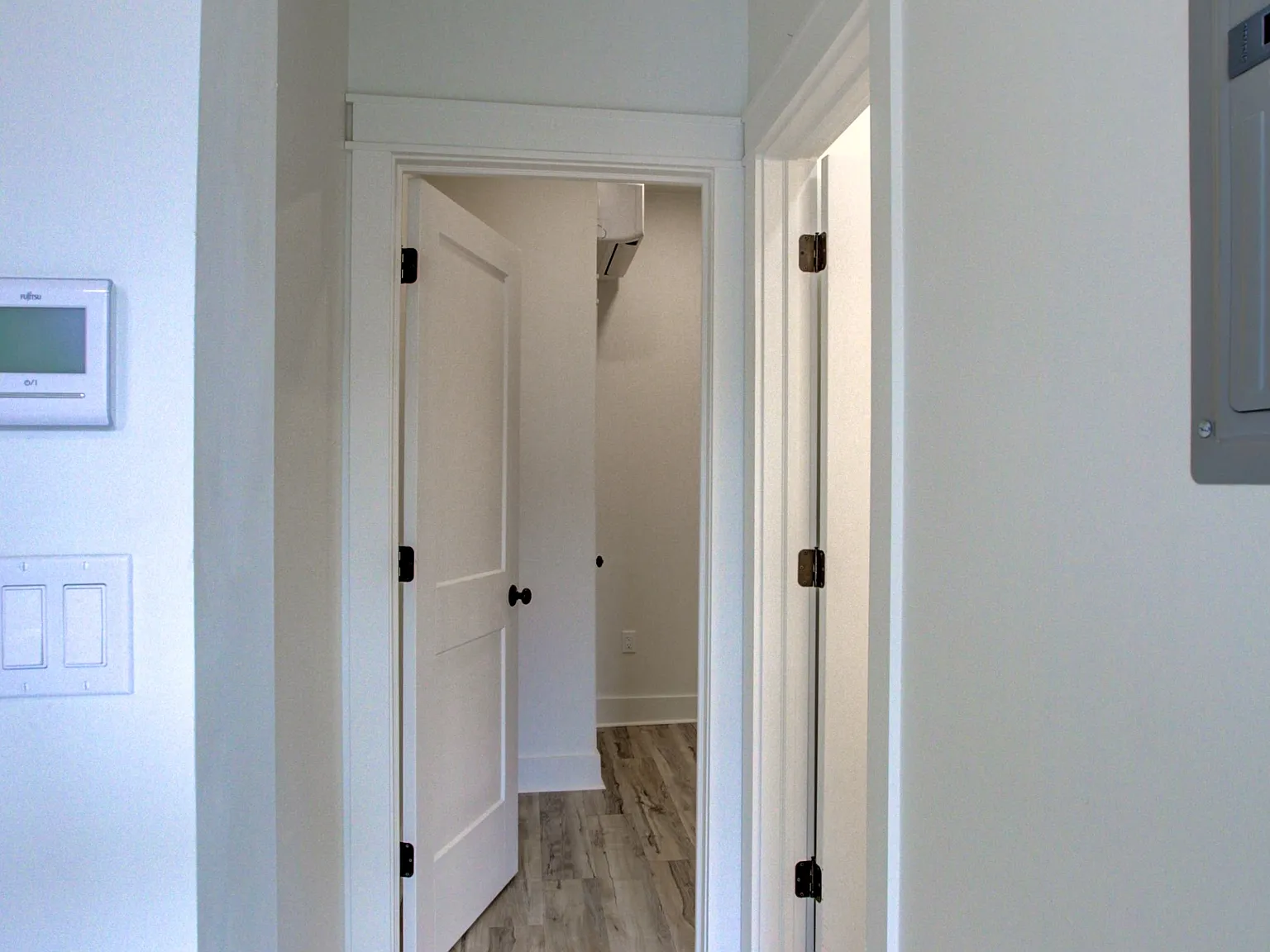11 East Walnut Street - 3 — Photo 4