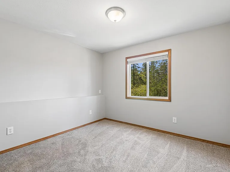 181 Tamarack Woods Dr — Photo 24