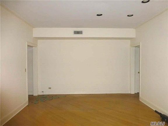 4th image of 1175 E Broadway APT 2J