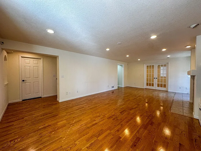 7856 Stonedale Dr — Photo 53