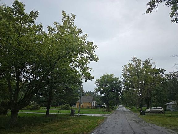 4th image of 4142 Dunton Rd