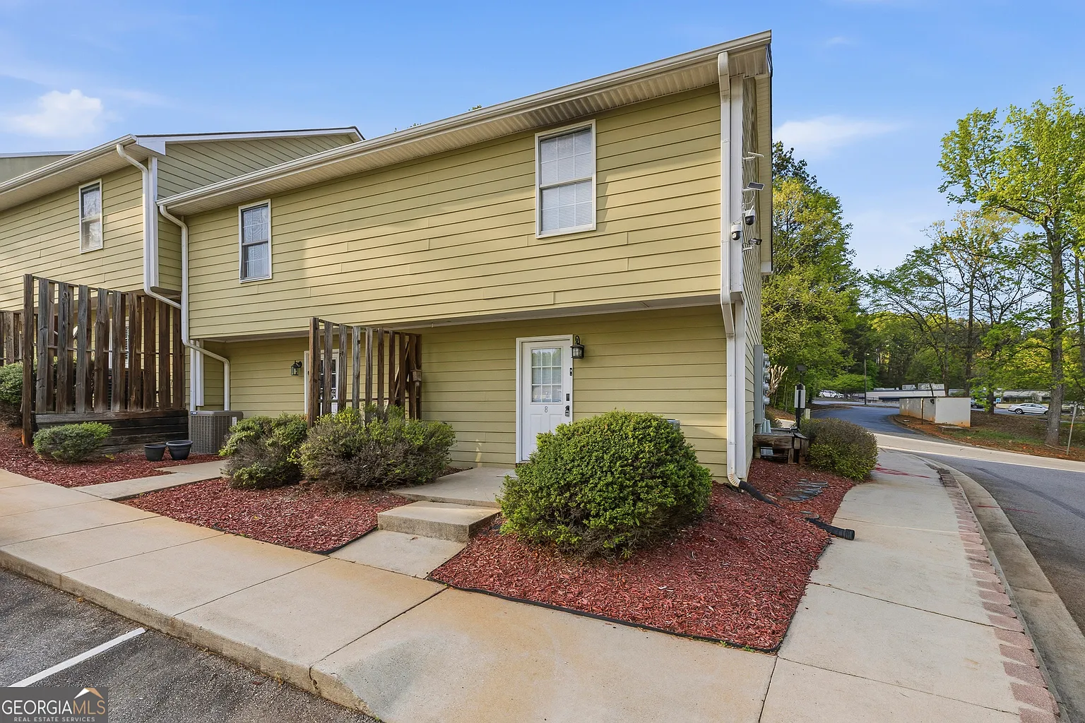 105 Westchester Dr APT A8 photo 1