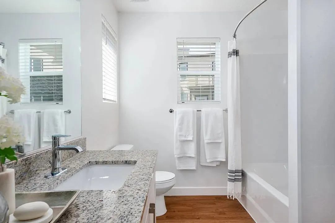Gladstone Place Townhomes — Photo 3