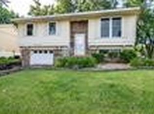 3127 E Robin Dr, Decatur, IL 62526