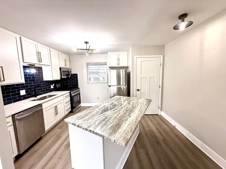 1540 Glenn Ave #C — Photo 6
