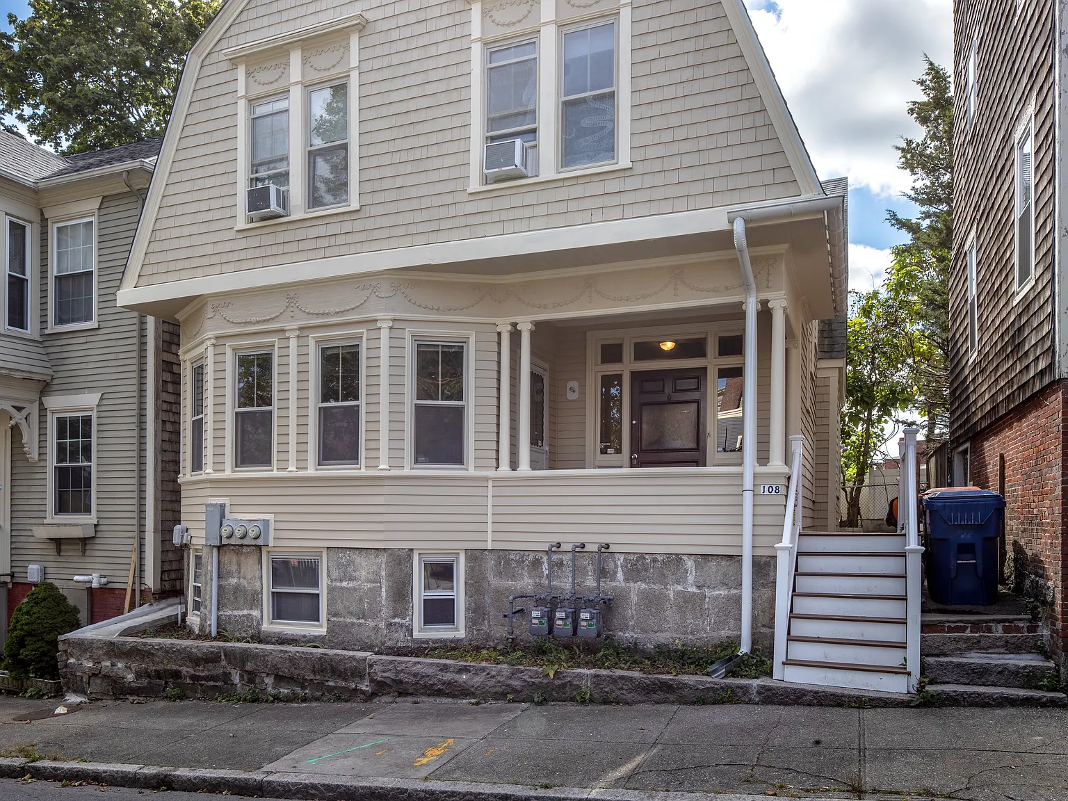 108 School St — Photo 3