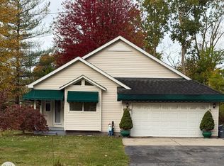 9560 Folkert Rd, Clay, MI 48001