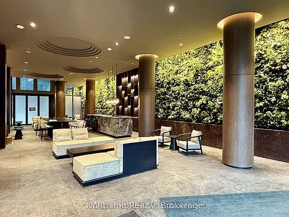 4th image of 110 Broadway Ave #513