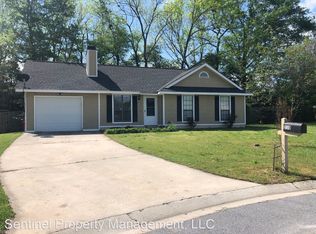 210 Knoll Ct, Centerville, GA 31028