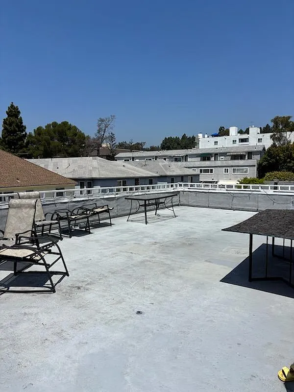 3 bed, 2.5 bath, 1300 sqft, $5,299 — Photo 4