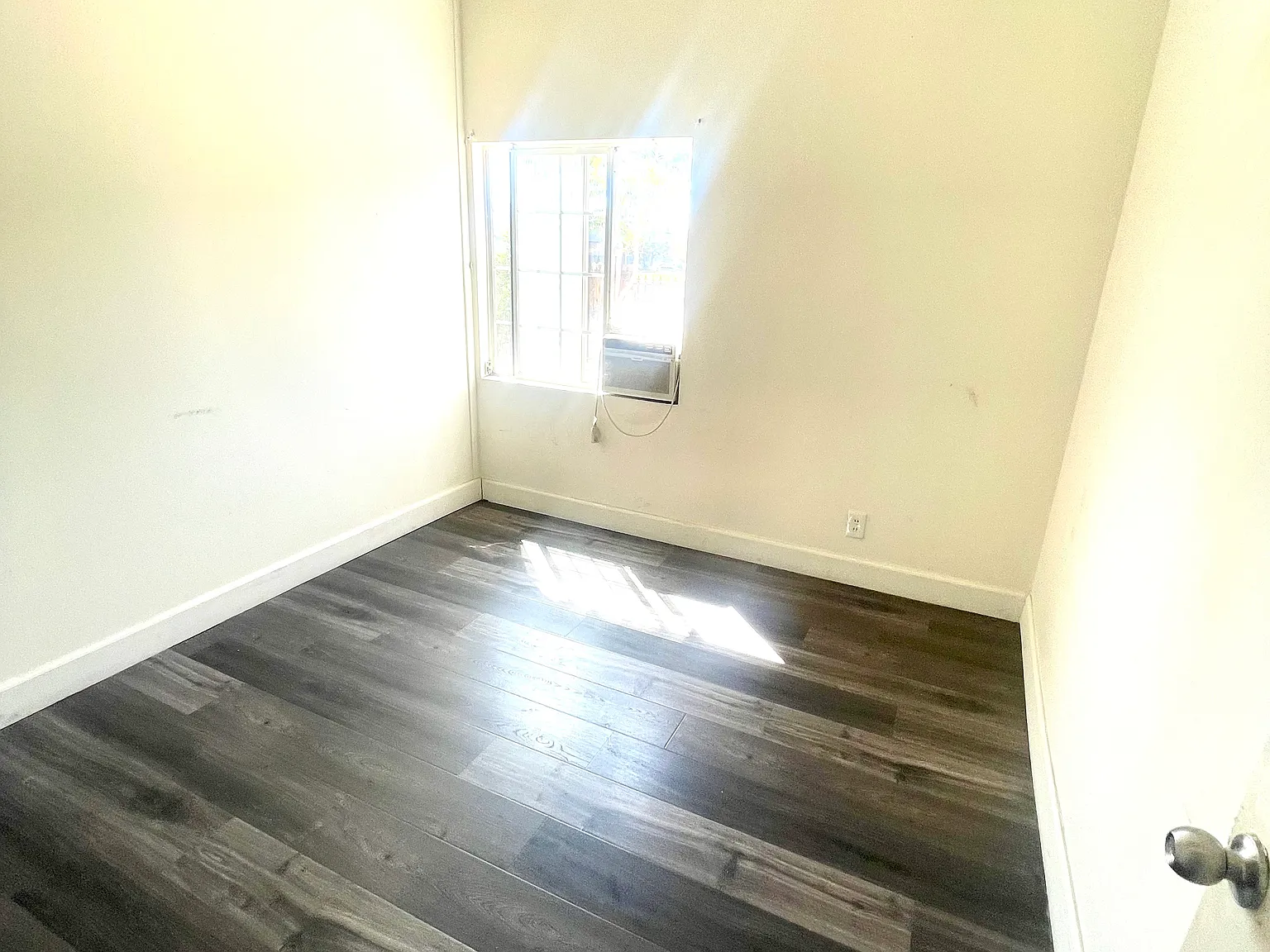 4 bed, 1950 sqft, $2,900 — Photo 4